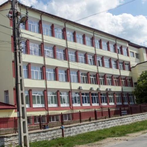 Liceul &quot;Mihai Viteazul&quot; din Bumbești-Jiu angajează laborant
