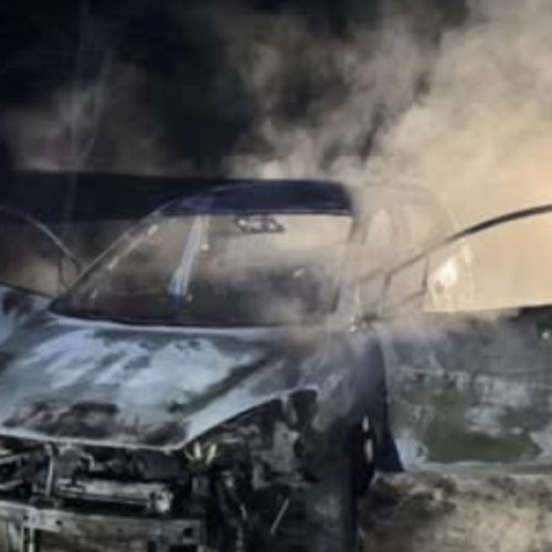 Percheziții la preotul Ciprian Mega, suspectat de incendierea propriului autoturism
