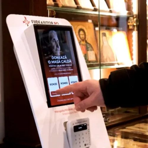 Mitropolia Moldovei și Bucovinei introduce &quot;cutia milei&quot; electronică la Iași