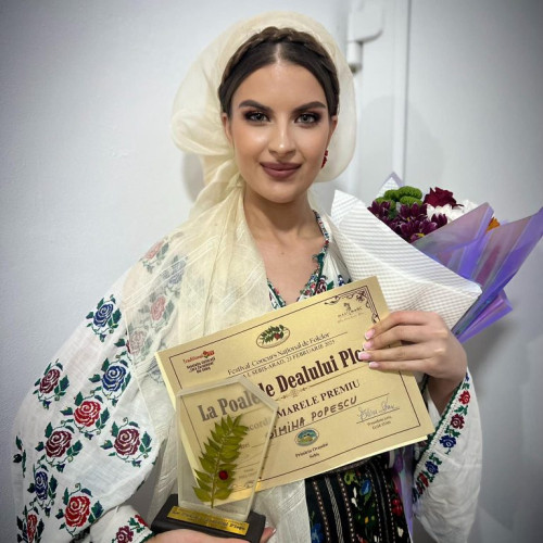 Simina Maria Popescu a câștigat Marele Premiu la Festivalul Național &quot;La poalele dealului Plesa&quot;