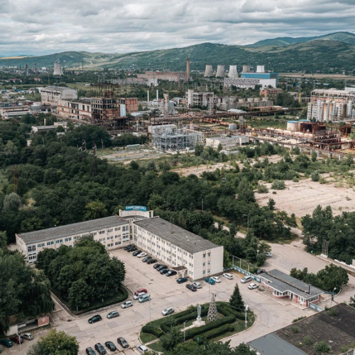 Compania Chimcomplex anunță restructurări care afectează 260 de angajați