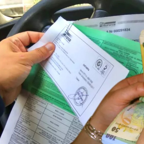 Asiguratorii introduc inovații digitale pentru politele RCA