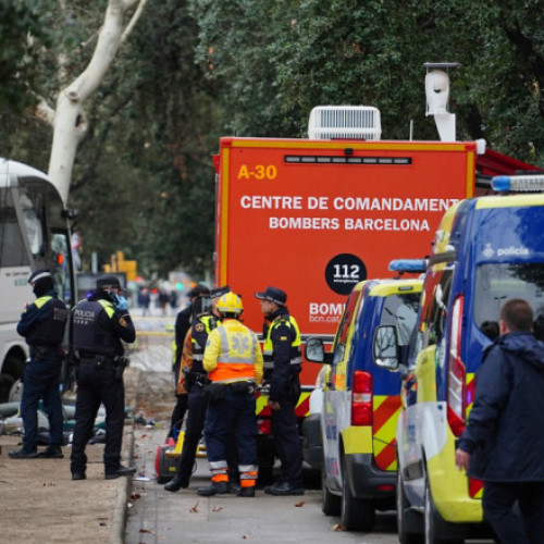 Coliziune gravă între două autocare în Barcelona, cu 34 de răniți