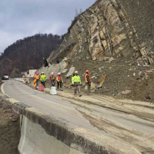 Circulația pe DN10 va fi temporar oprită din cauza căderilor de pietre