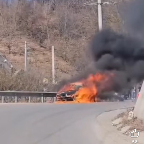 Incendiu la un autoturism în apropierea Mănăstirii Strâmba