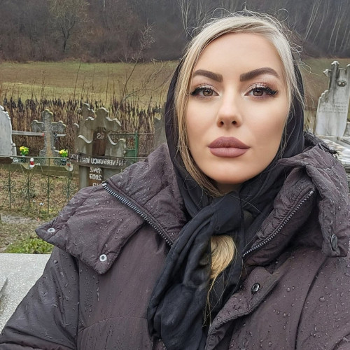 Ornela Pasare, solista populara din Gorj, ține post cu strictețe