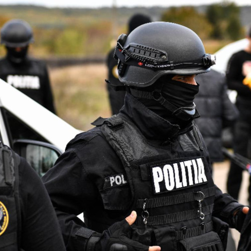 Percheziții în București și în alte 7 județe într-un dosar de fraudă la CFR Călători