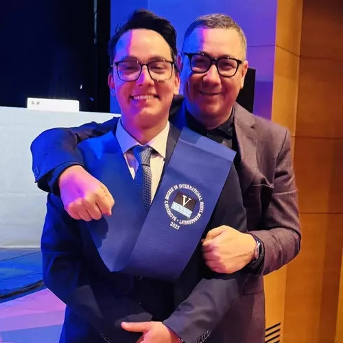 Victor Ponta sărbătorește realizările fiului său în timpul campaniei electorale