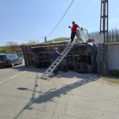 Accident rutier în comuna Telesti, județul Gorj