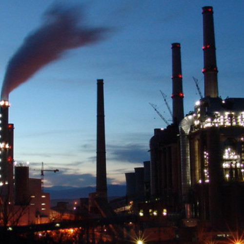 Românii se pregătesc pentru o posibilă penurie de energie în perioada sărbătorilor de Paște