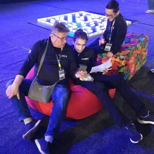 BitDragons din Târgu Jiu strălucește la campionatul internațional de robotică