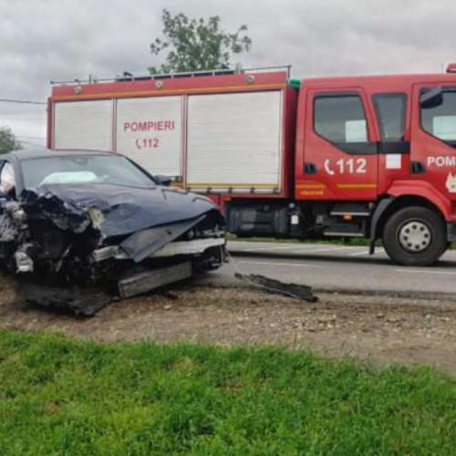 Accident rutier în Secuieni: șase persoane, printre care doi minori, implicate