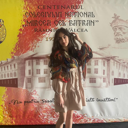 Eleva din Târgu Jiu câștigă Premiul I la Festivalul de Teatru &quot;Amza Pellea&quot;