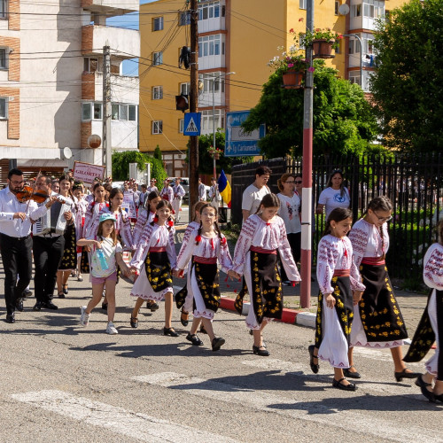 Festivalul &quot;La Poalele Cetății&quot; aduce tradițiile populare în prim-plan la Ticleni