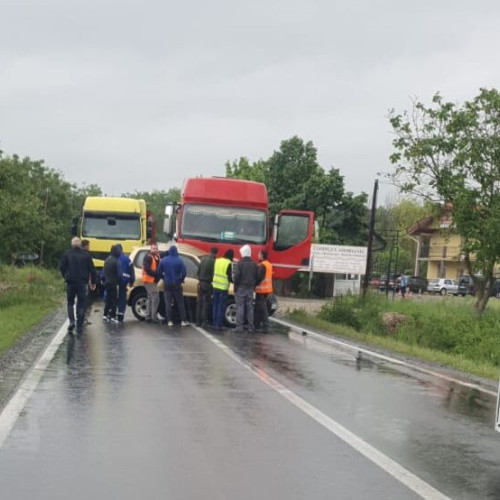 Accident grav pe DN 19E în județul Bihor, două persoane rănite