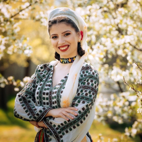 Larisa Carlugea, câștigătoarea unui mare premiu la festivalul de folclor