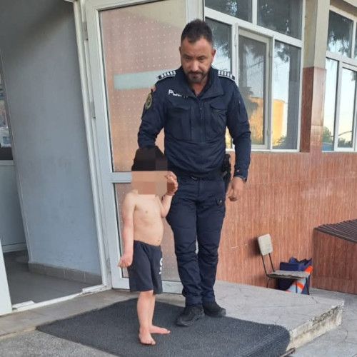 Incident șocant în județul Botoșani: un băiețel de patru ani a căzut de la etajul unu al blocului