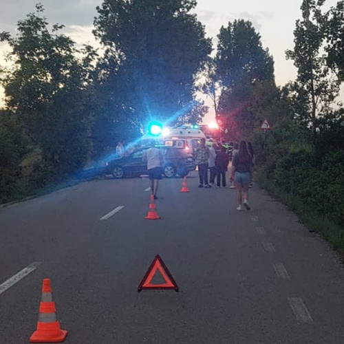 Accident grav în Prahova: patru persoane rănite, printre care și trei copii