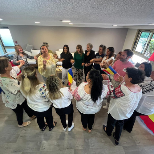 Trei instructori de la Școala Populară de Arte „Constantin Brâncuși” din Târgu Jiu au participation la un curs internațional de formare în Franța, în perioada 26-30 mai 2025. Potrivit asingerj.ro, cursul intitulat „L.E.A.D. - Leadership for Strengthening the Institutions Professional Staff” a avut loc în Sainte-Maxime și face parte din proiectul Erasmus+, cod 2023-1-RO01-KA120-ADU-00019544, finanțat din programul Erasmus+ în cadrul Acțiunii Cheie 1 - Educația Adulților, pentru perioada 2024-2025.