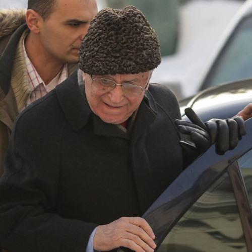 Ion Iliescu, internat în stare gravă la spitalul din București