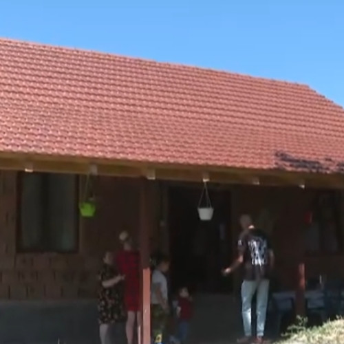 O familie din Gorj primește o nouă șansă la o viață mai bună