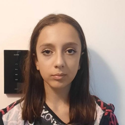 Fetiță de 14 ani dispărută din Cluj-Napoca. Poliția cere ajutorul cetățenilor
