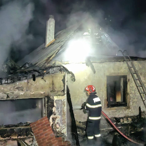 tir de doi oameni decedați în urma unui incendiu în județul Iași