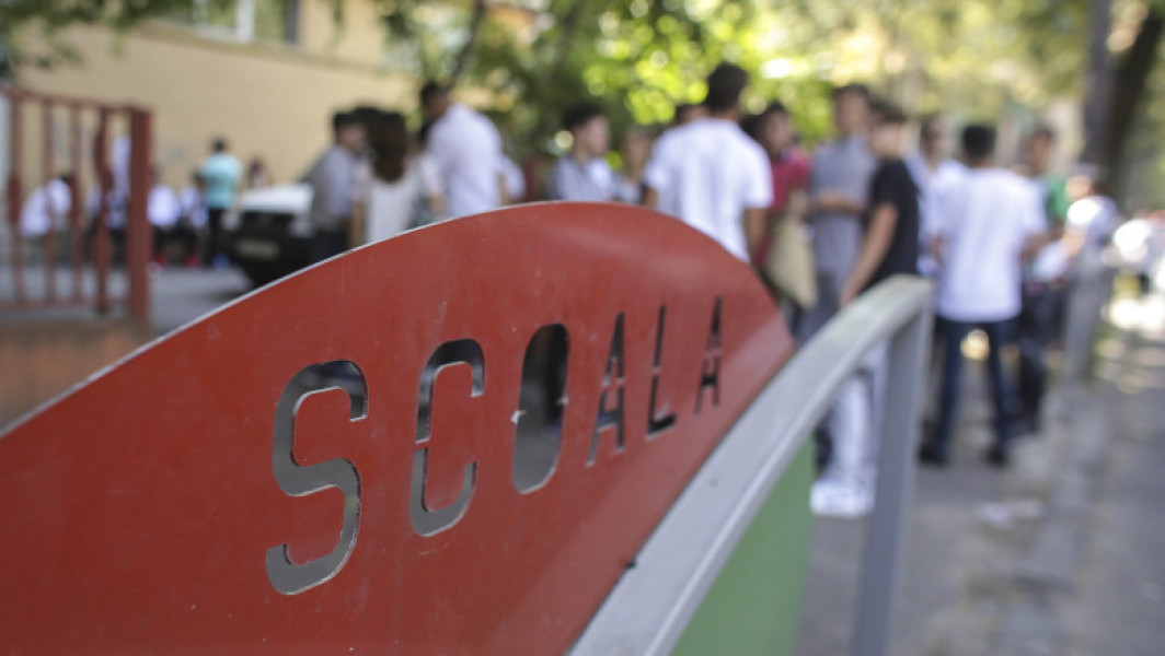 A doua zi a noului an școlar: tensiuni între profesori și autorități