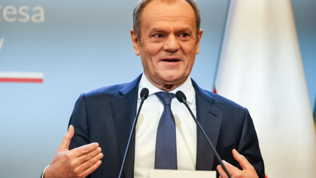 UE laudă planul noului guvern Tusk pentru restabilirea statului de drept și eliberarea fondurilor irosite de la Uniunea Europeană.