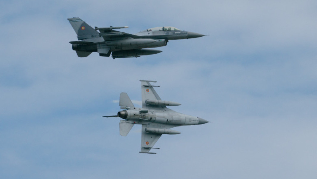 MApN anunță detectarea dronelor la granița României, intervenția F-16