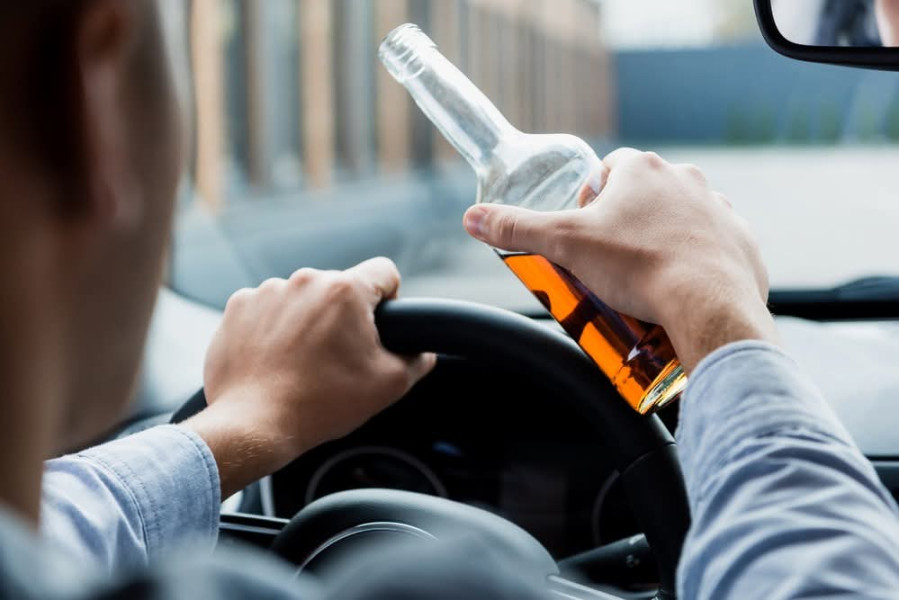 Șofer de 19 ani din Bumbești-Jiu, prins în Deva conducând sub influența alcoolului
