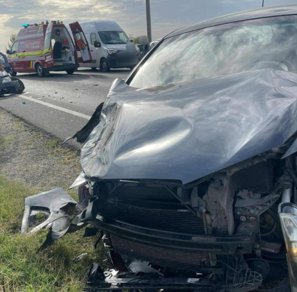 Accident cu două autoturisme în Albota, un rănit transportat la spital