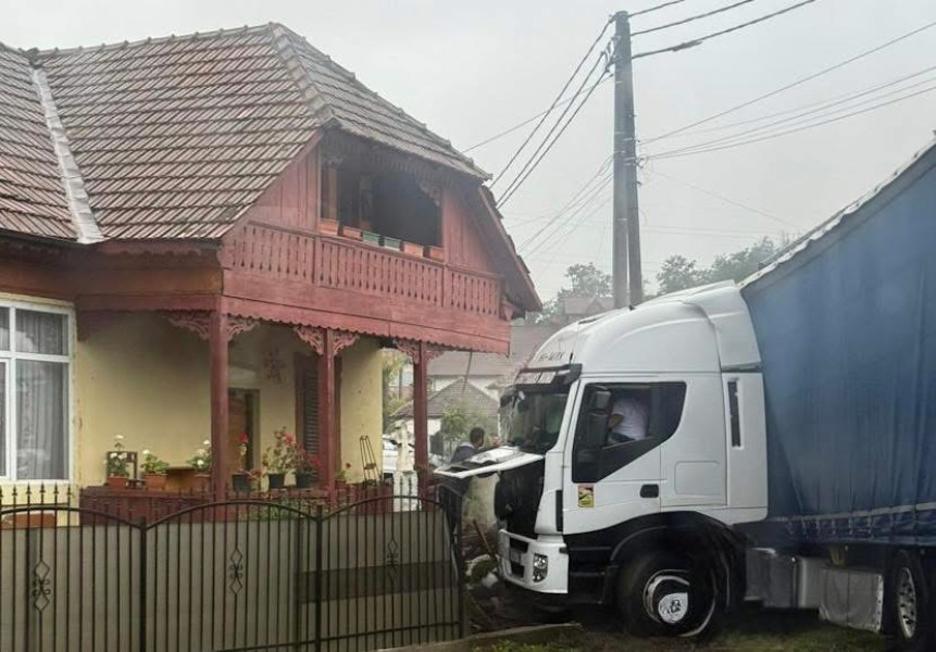 Accident grav pe DN 7 în Bujoreni, cauză: neadaptarea vitezei la drum