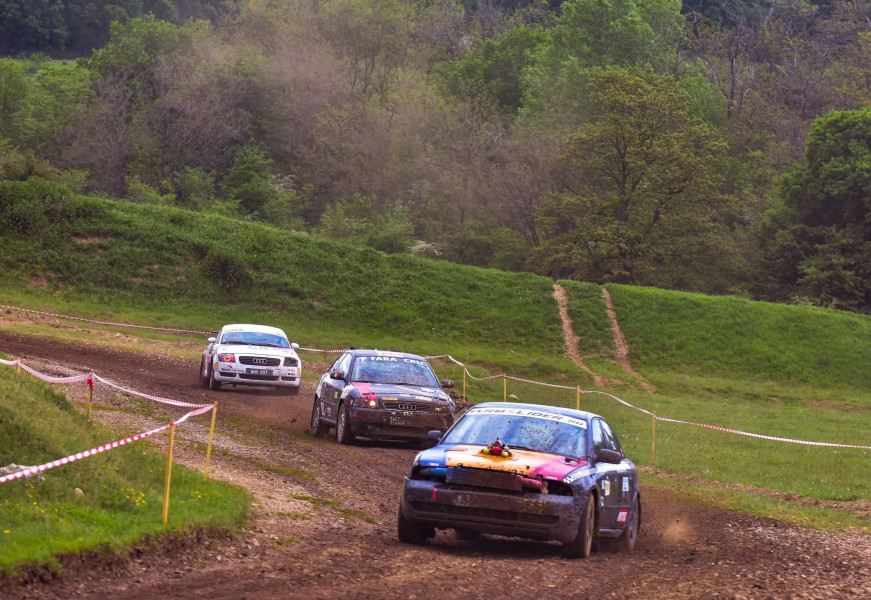 Târgu Jiu găzduiește etapa a V-a a campionatului național de autocross