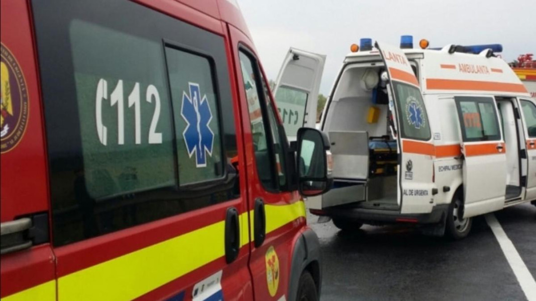 Accident grav pe DN 67C Transalpina; două persoane rănite și trafic blocat