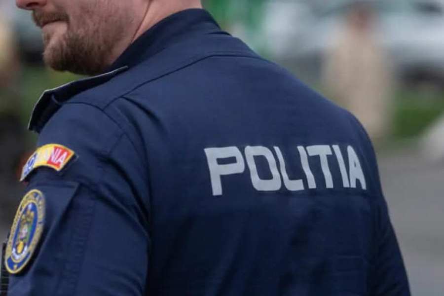 Polițist ilfovean cercetat pentru violență și mită, rămâne în structuri MAI