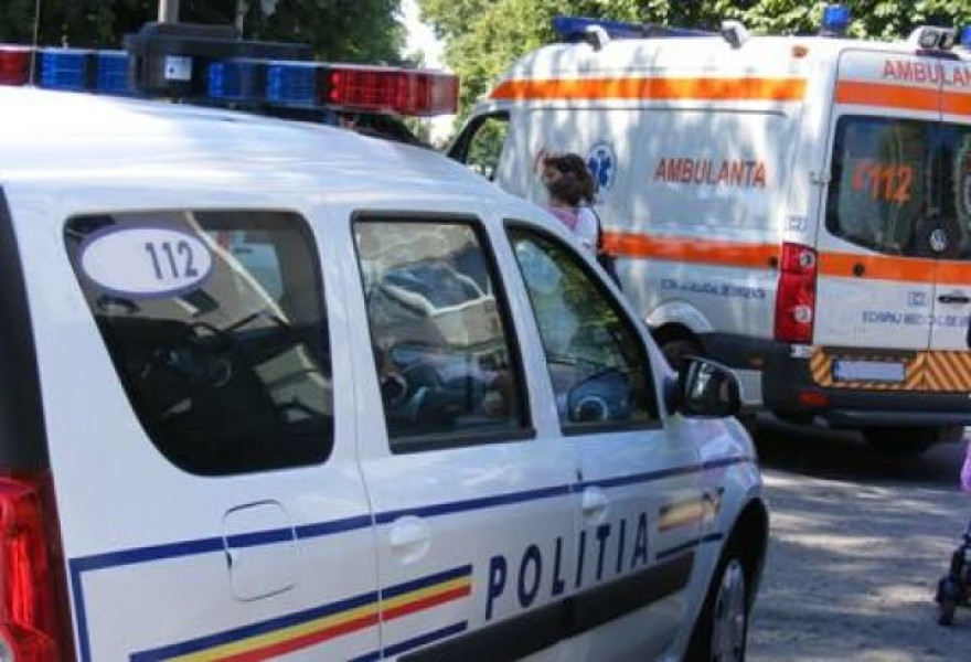 Copil de 2 ani rănit după ce a fost lovit de o femeie fără permis la Petrila