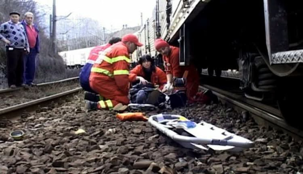 Tânăr găsit mort în gara Alba Iulia, posibil electrocutat pe un stâlp de înaltă tensiune