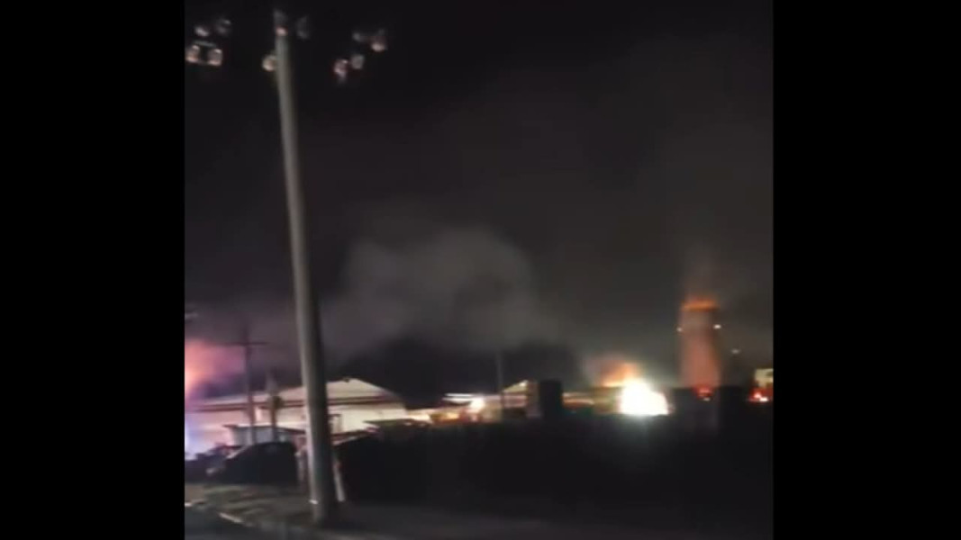 Explozie și incendiu la o fabrică de prelucrare a lemnului în Brad