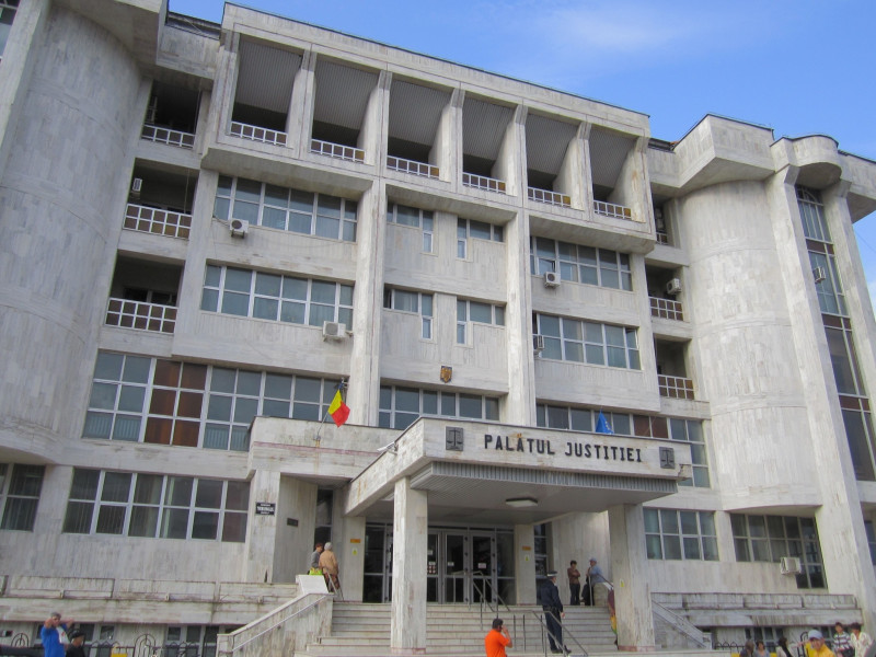 Cioban din Alimpești trimis în judecată pentru tentativă de omor după un conflict la pășune