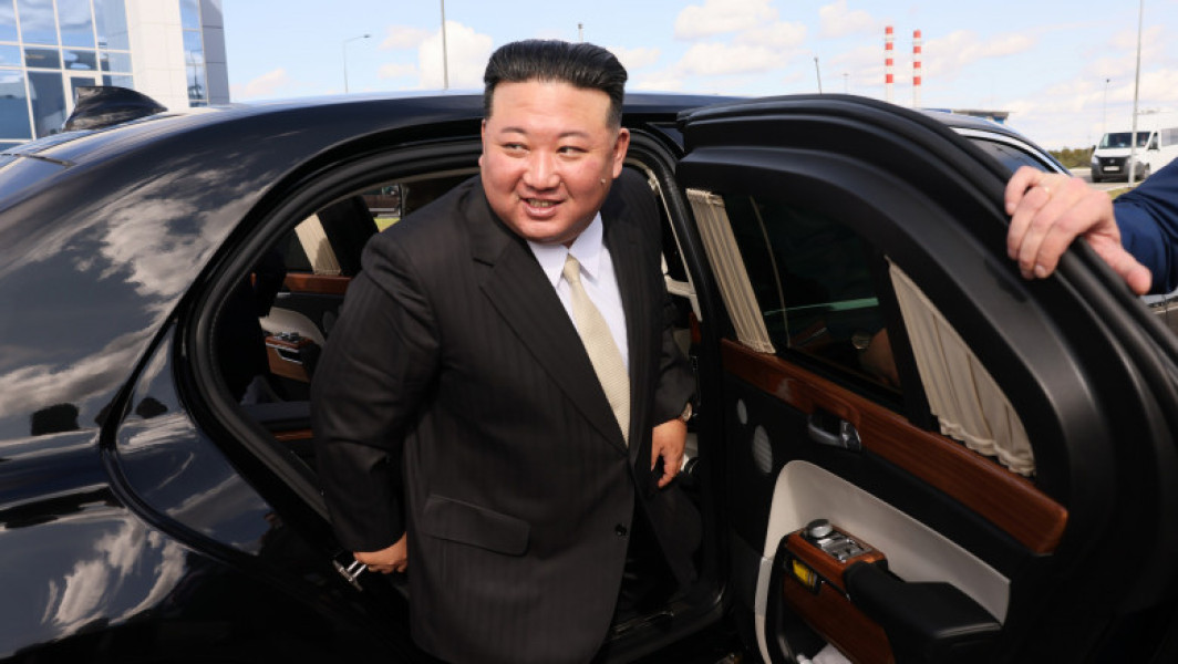 Washingtonul ironizează mașina de lux rusească din dotarea lui Kim Jong Un.