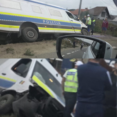 Accident grav pe DN 66 în Izvoarele între o autospecială de poliție și un autoturism