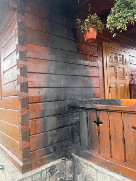 Incendiu la o biserică din Târgu-Jiu, intervenția pompierilor