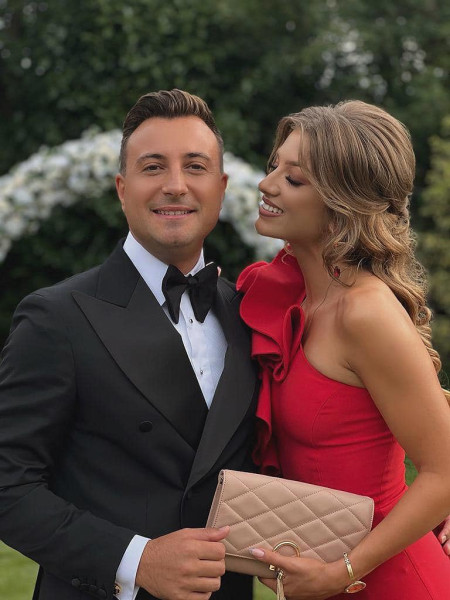 Valentin Sanfira lansează videoclipul piesei „Desfă, mândră, farmecul’”