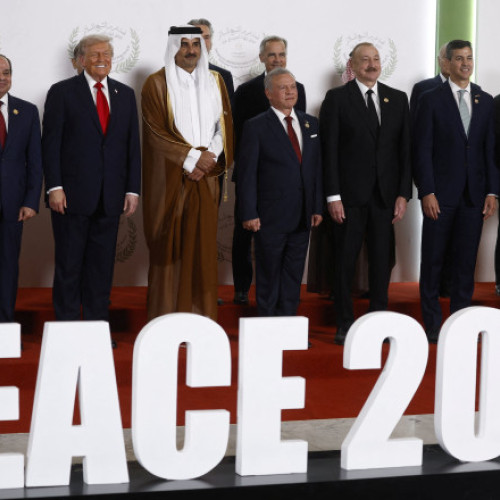 Donald Trump anunță începerea fazei a doua a negocierilor pentru Gaza la summitul din Egipt