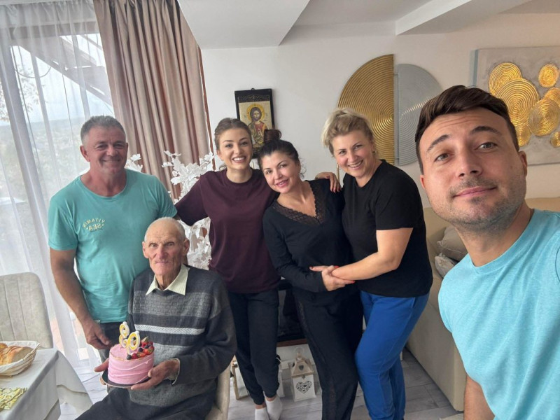 Bunicul Codruței Sanfira-Filip a împlinit 93 de ani în familie
