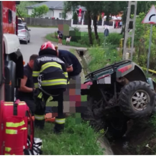 Un tânăr de 24 de ani a murit după ce s-a izbit cu ATV-ul de un stâlp în Maramureș