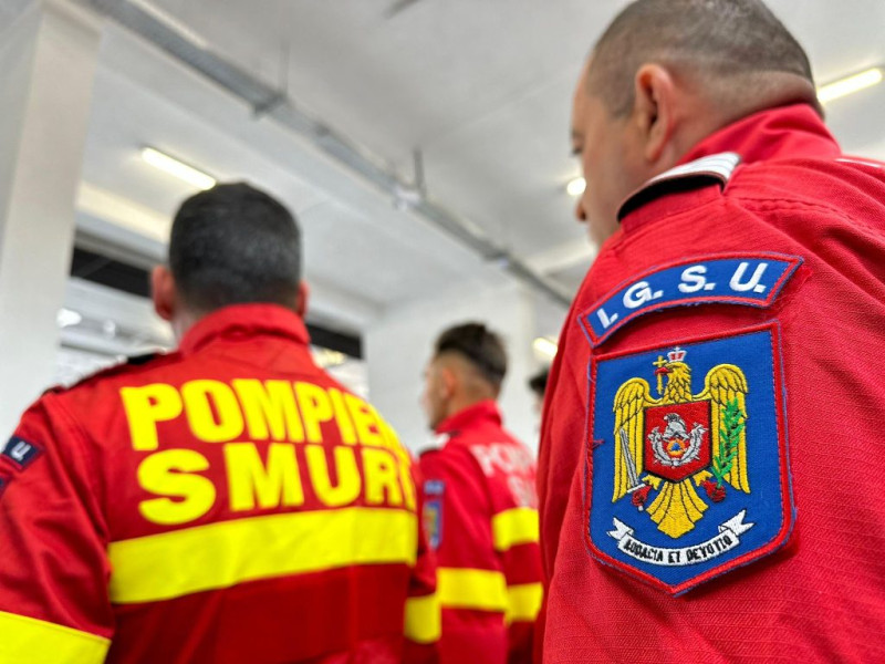 Intervenție a pompierilor la un bloc din Târgu Mureș din cauza mirosului de gaz