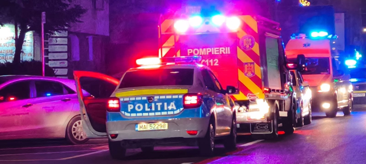 Biciclist grav rănit după coliziunea cu o autoutilitară pe DN1, la Bradu