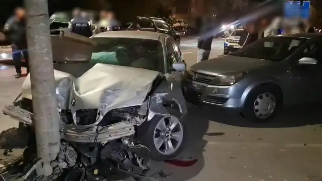 Trei persoane rănite într-un accident rutier pe Bulevardul Decebal din Craiova